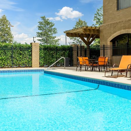 Holiday Inn Charlotte University By Ihg Exteriör bild