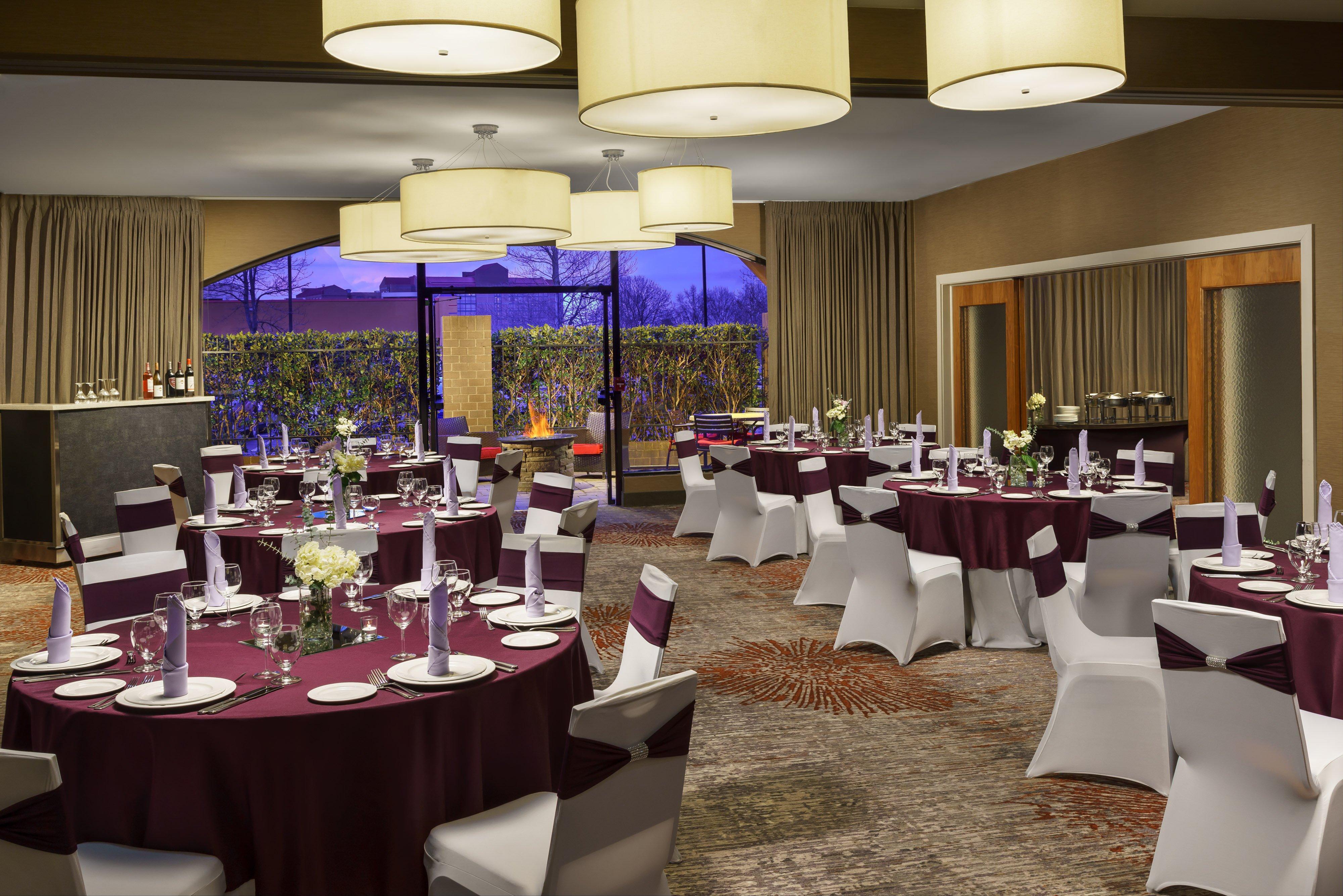 Holiday Inn Charlotte University By Ihg Exteriör bild