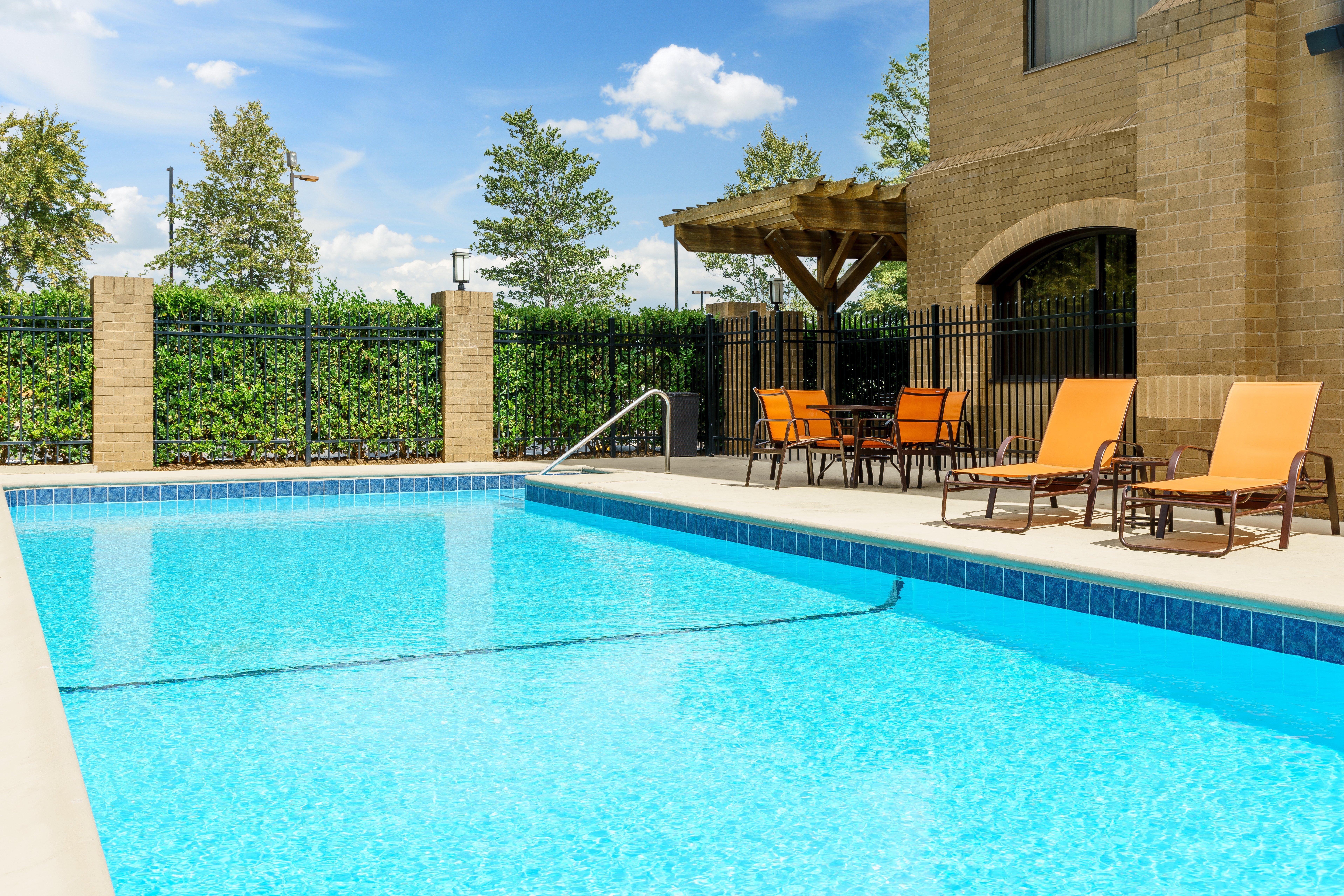 Holiday Inn Charlotte University By Ihg Exteriör bild