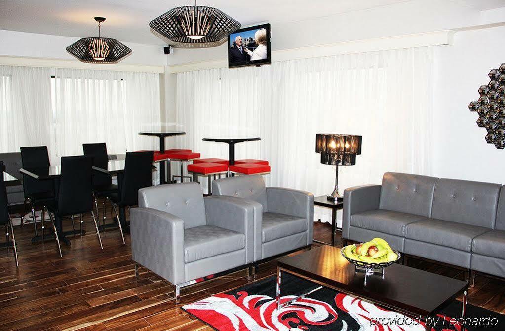 Holiday Inn Charlotte University By Ihg Exteriör bild